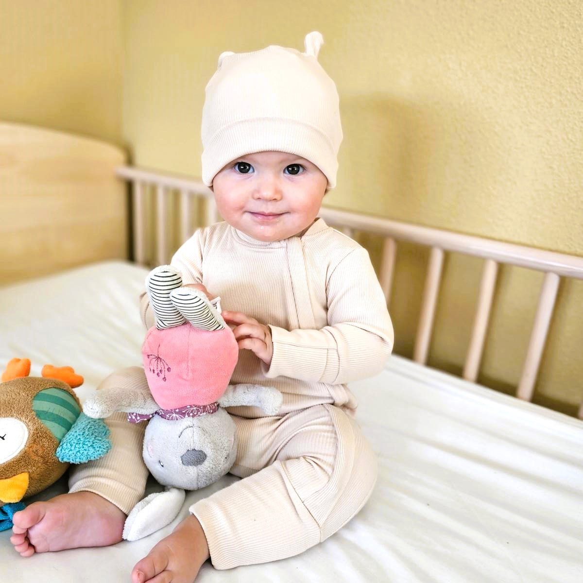 ROMPER & BEANIE & HAIRBAND SET OF 3 - BEIGE