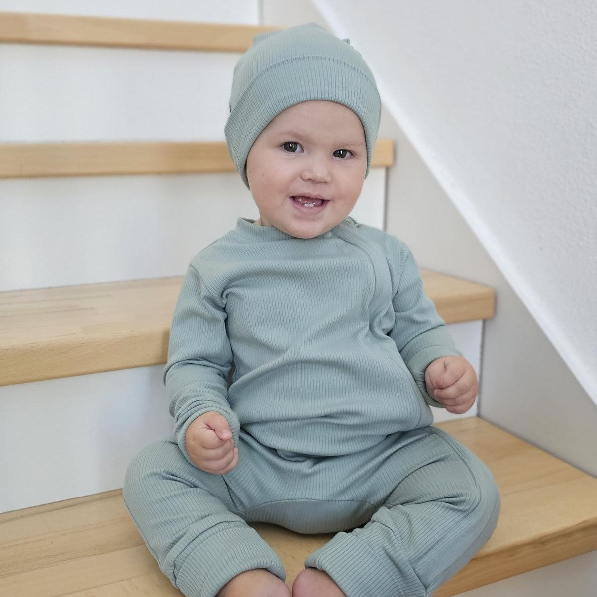 ROMPER & BEANIE GIFT SET - SAGE