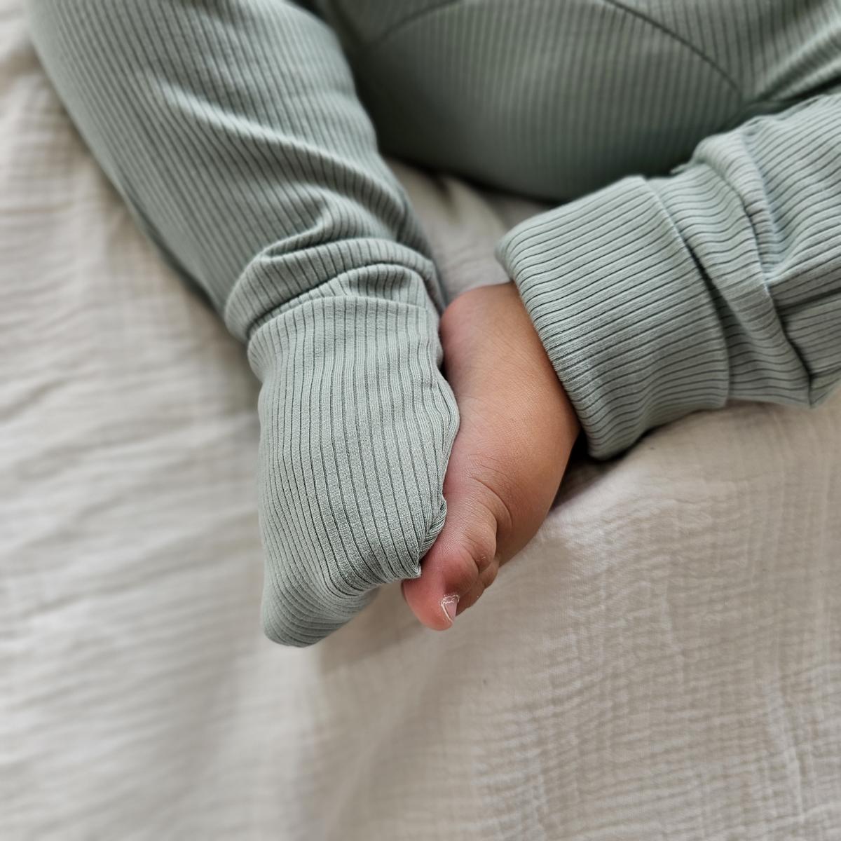 ROMPER & BEANIE & HAIRBAND SET OF 3 - SAGE GREEN