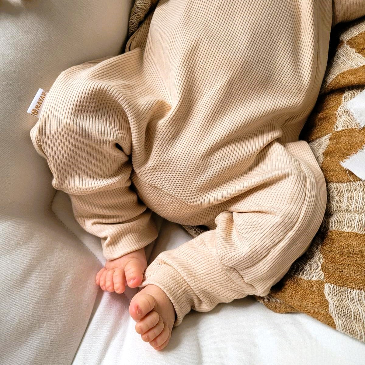 ROMPER & BEANIE SET - BEIGE