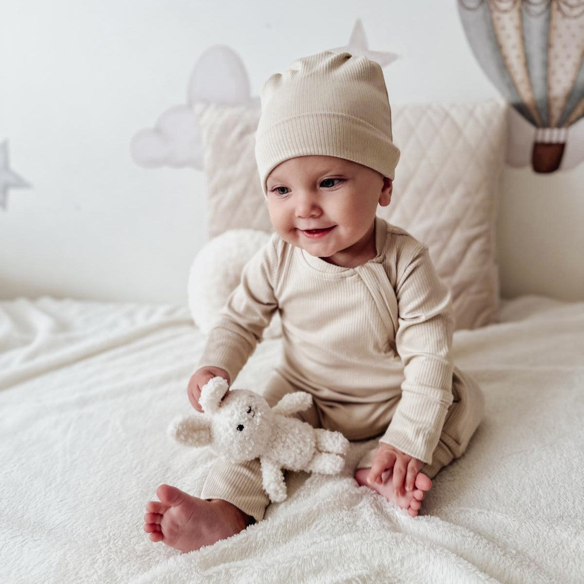 BEANIE HAT - LIGHT BEIGE