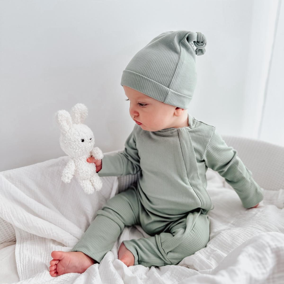 ROMPER & BEANIE & HAIRBAND 3-piece gift set - SAGE