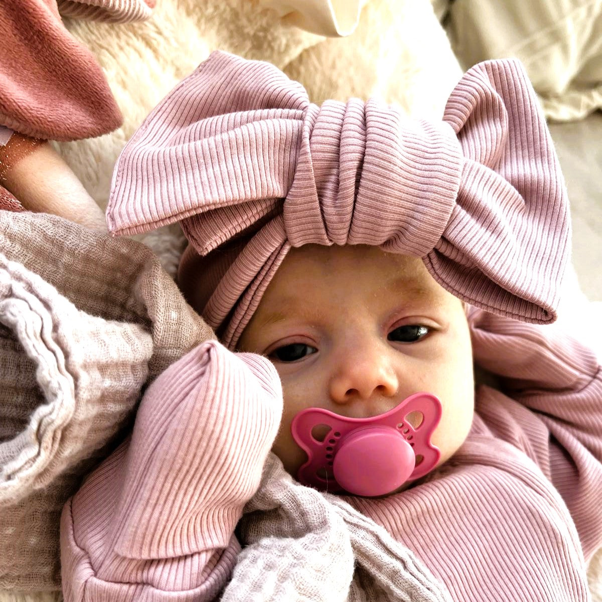 ROMPER & BEANIE & HAIRBAND SET OF 3 GIFT SET - PINK
