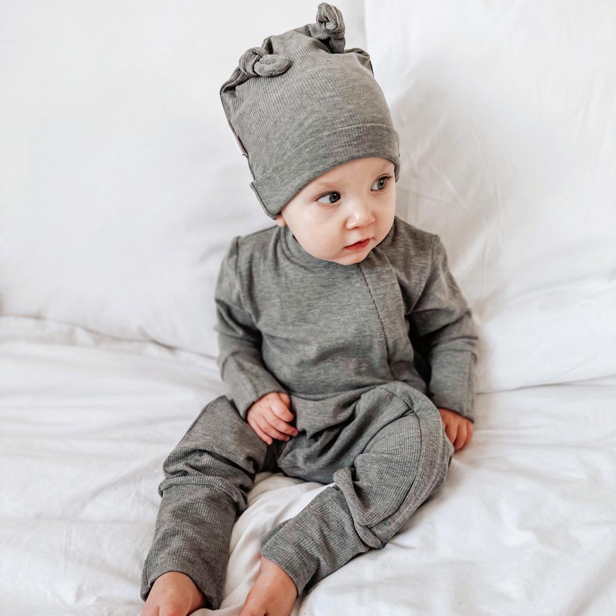 ROMPER & BEANIE GIFT SET - GREY