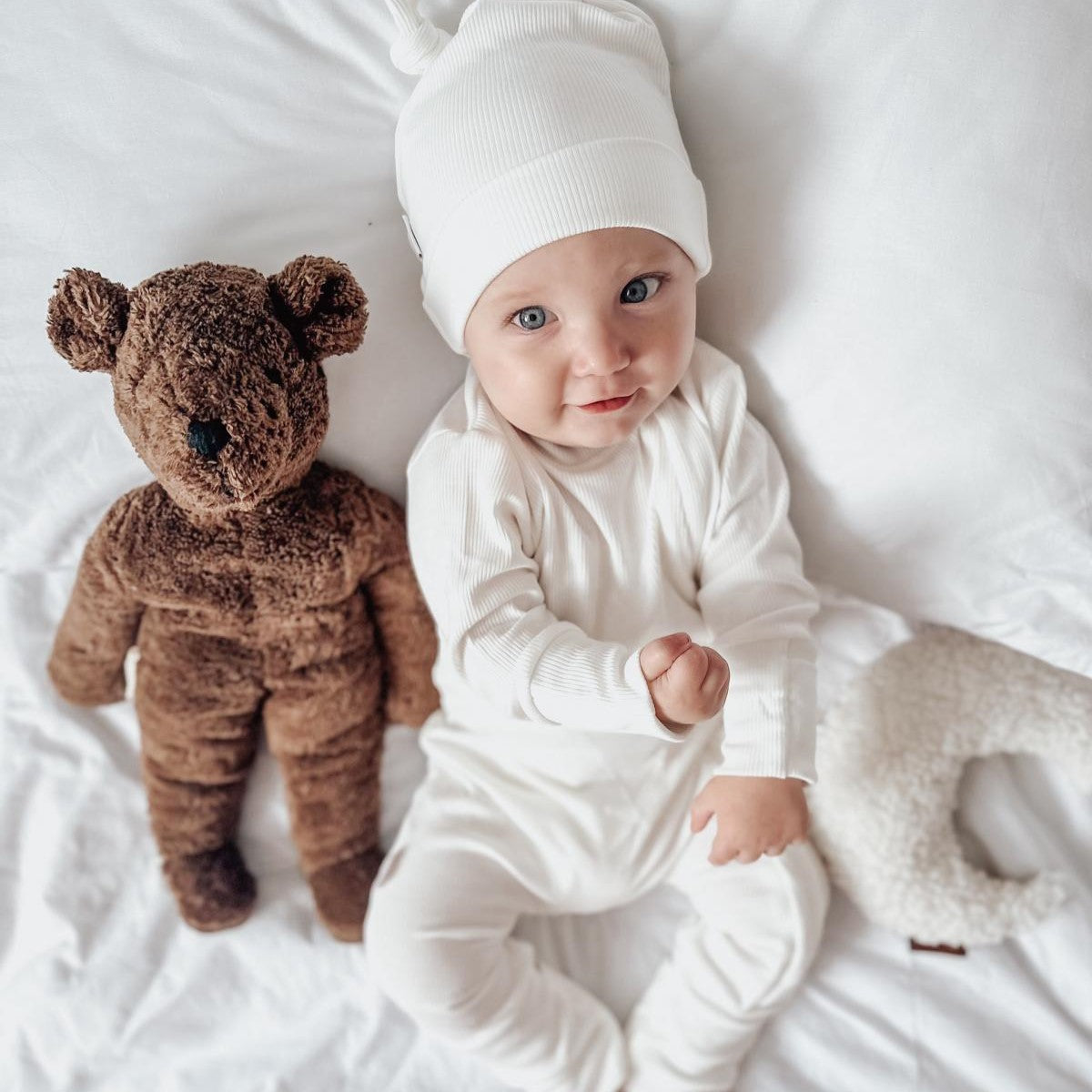 ROMPER & BEANIE SET - CREAM