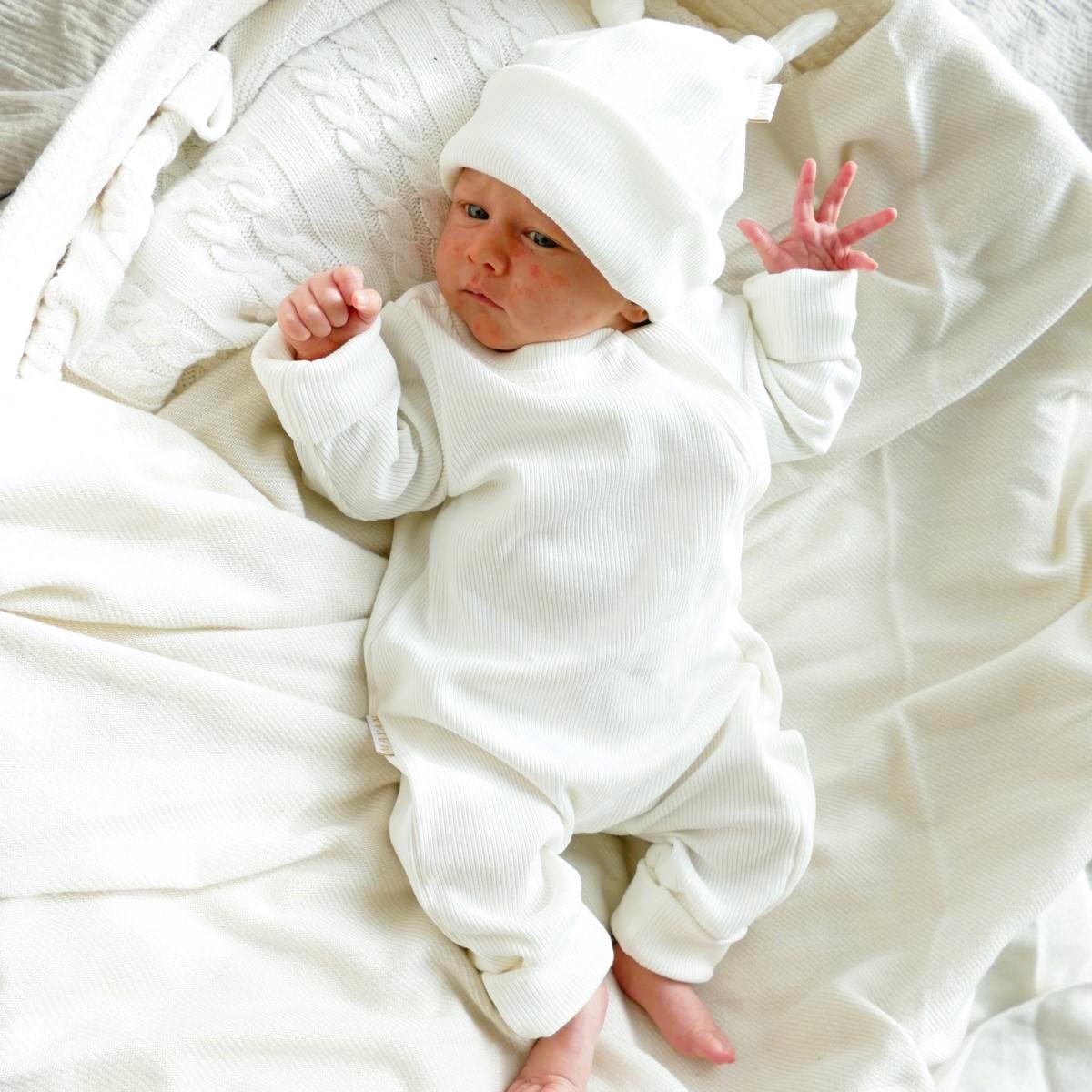 ROMPER & BEANIE & HAIRBAND 3-piece gift set - WHITE