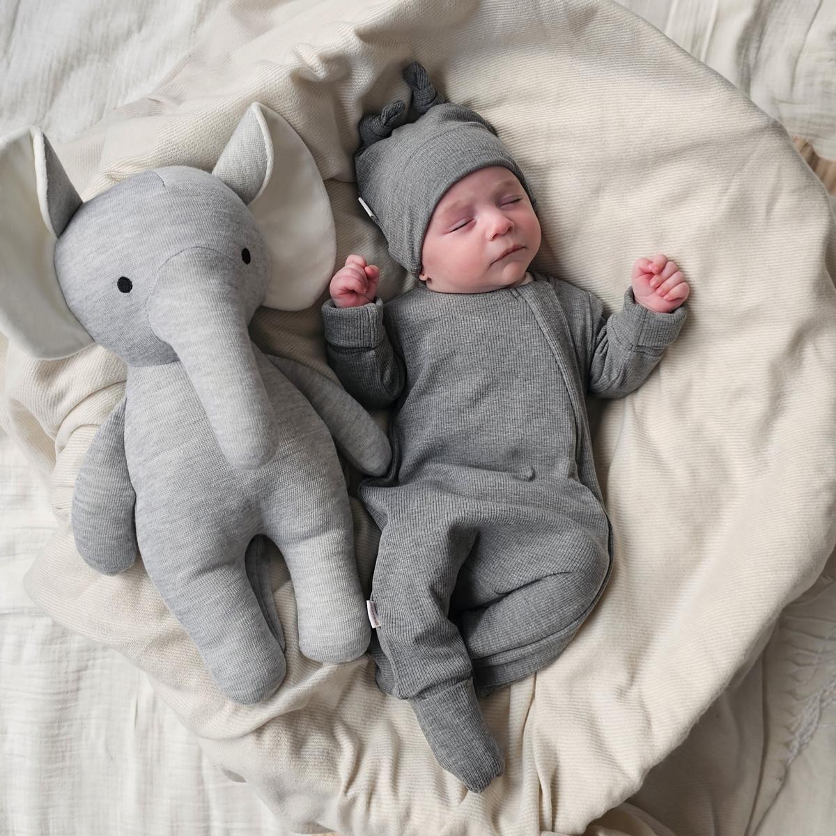 All-In-One SET (Romper, Beanie, Body & Musselintuch)