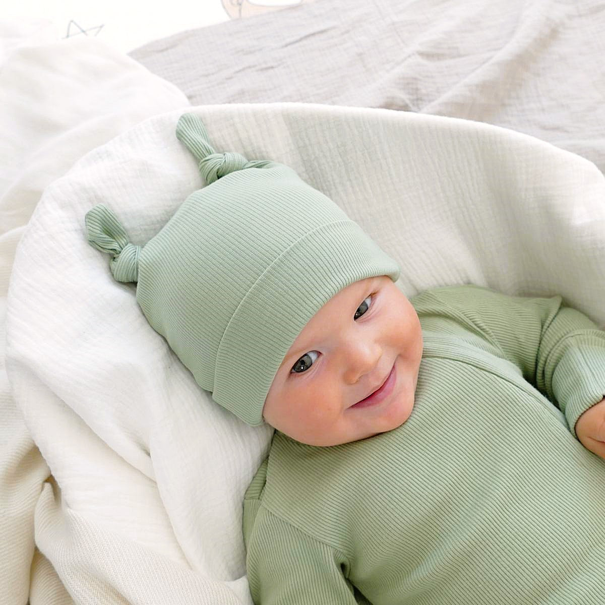 BEANIE MÜTZE - OLIVE