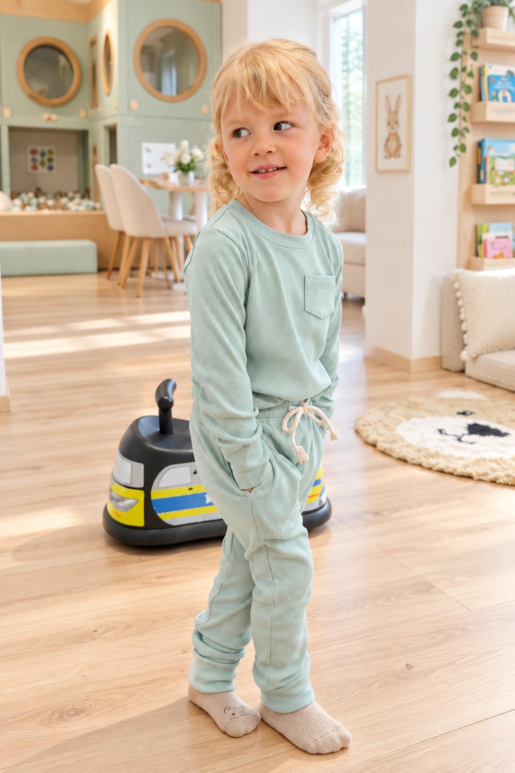SHIRT & BAGGY Set (Lieferung KW46/47)
